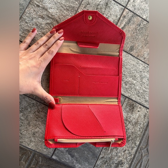 Tripping Wallet - Picture 8 of 9